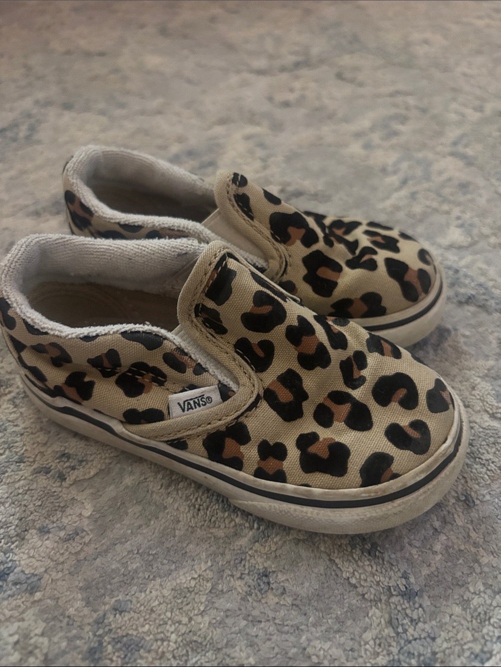 Vans Kids Slip-On Sneakers in Leopard Print - Tan & Black
